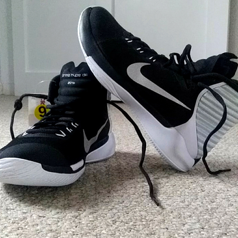 Nike High Top Basketball Running Sneakers
